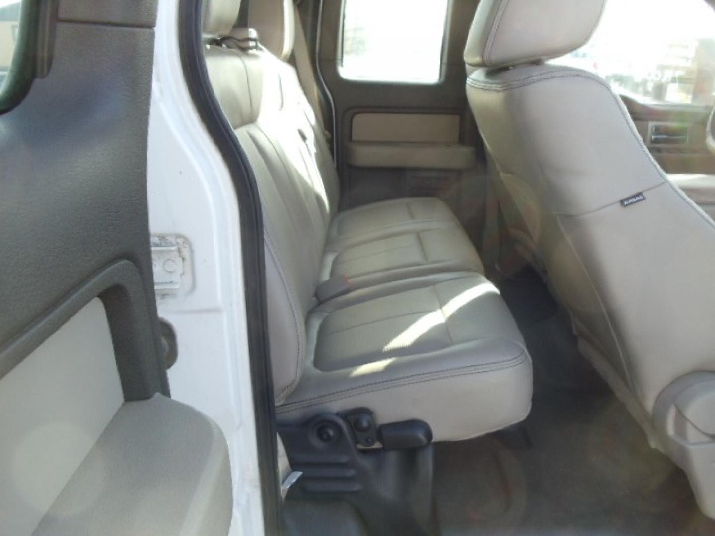 2010 White /Tan Ford F-150 XL (1FTVX1EV2AK) with an 5.4L V8 Gas engine, Automatic transmission, located at 5465 Highway 2 W., Columbia Falls, MT, 59912, (406) 892-4407, 48.352188, -114.240929 - Photo#14